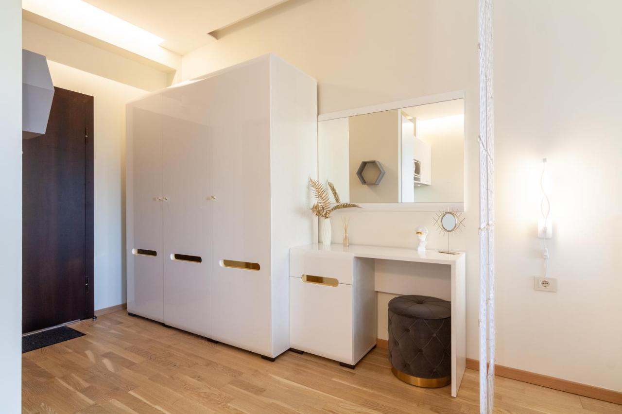 Central Square Apartments Паланга Экстерьер фото
