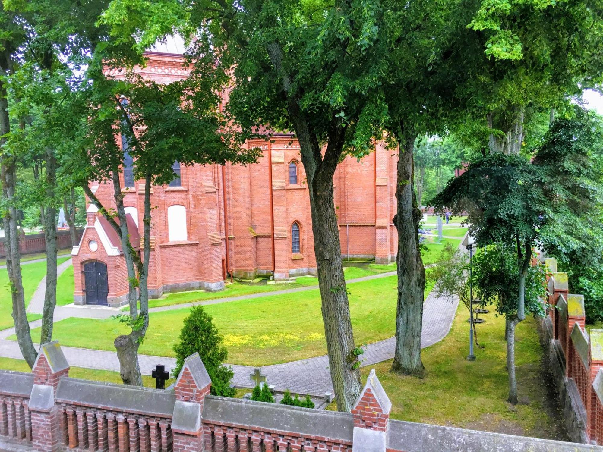 Central Square Apartments Паланга Экстерьер фото