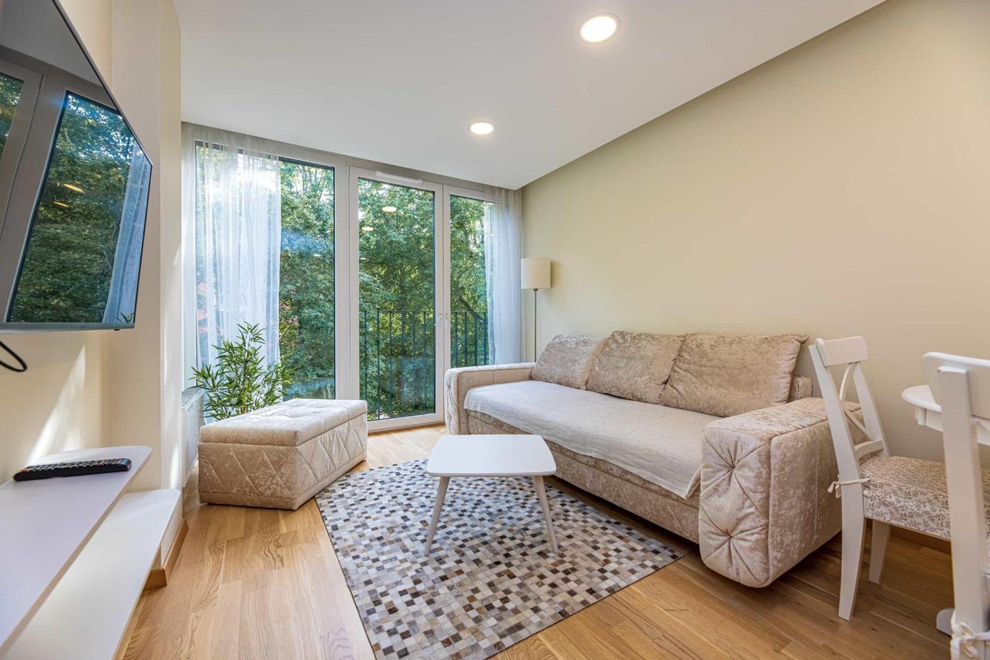 Central Square Apartments Паланга Номер фото